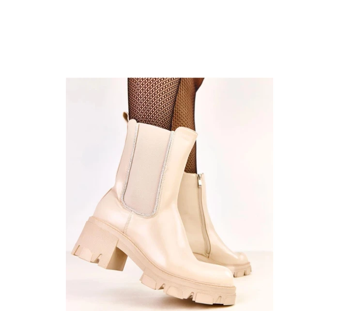 Topánky na podpätku model 219632 Solea Topánky na podpätku model 219632 Solea