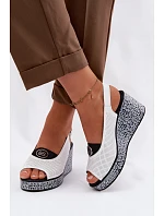 Kožené sandály na platformě model 22101381 bílé - S.Barski Kožené sandály na platformě model 22101381 bílé - S.Barski