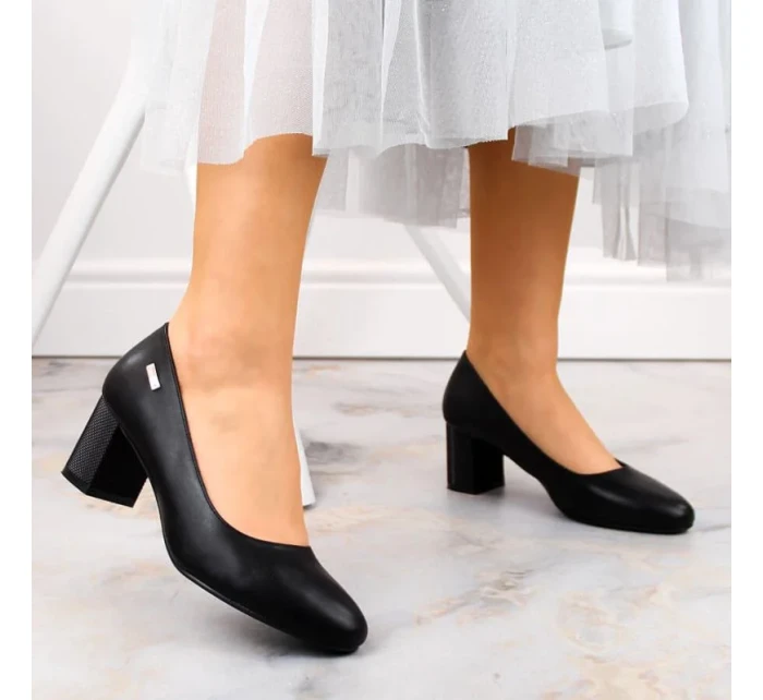 Černé lodičky W s ozdobným model 20709526 - SERGIO LEONE Černé lodičky W s ozdobným model 20709526 - SERGIO LEONE