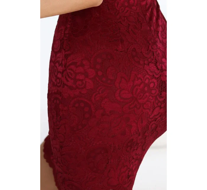 Krajkové šaty s krátkými rukávy a výstřihem model 21183414 - numoco