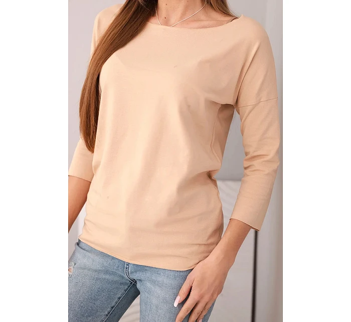 Dámska blúzka s lodičkovým výstrihom béžová