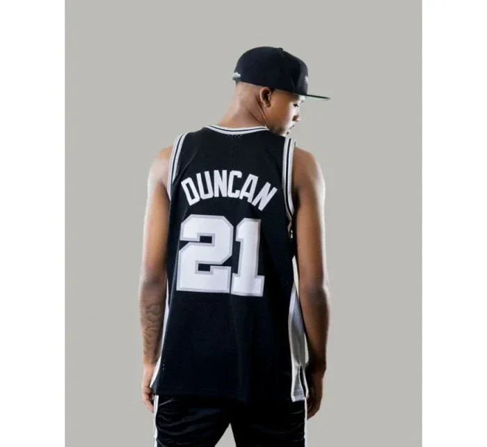 Mitchell & Ness NBA Swingman San Antonio Spurs Tim Duncan dres SMJYGS18208-SASBLCK98TDU pánske Mitchell & Ness NBA Swingman San Antonio Spurs Tim Duncan dres SMJYGS18208-SASBLCK98TDU pánske