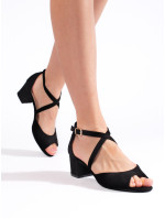 Pohodlné dámske čierne sandále na širokom podpätku