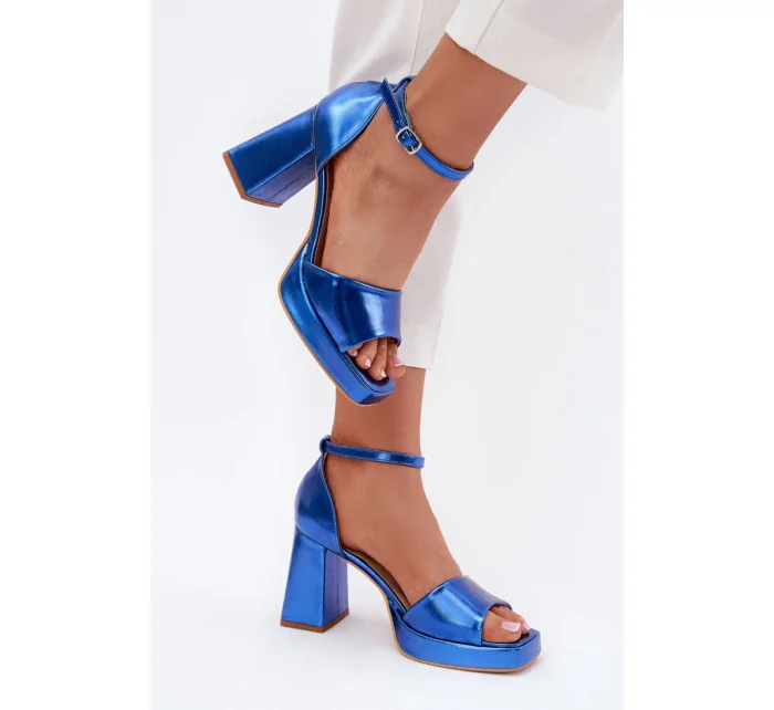 Sandále na podpätku model 215000 Krok vo veľkom štýle