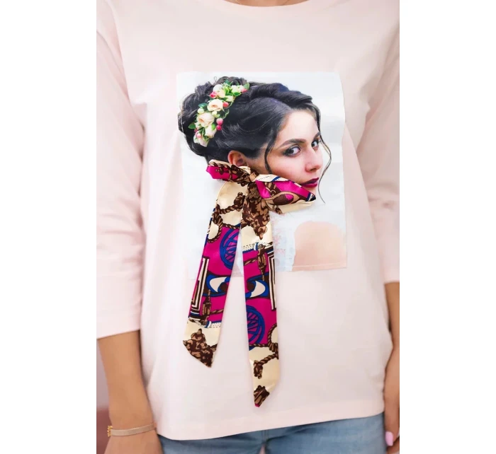 Blúzka s grafickou a farebnou 3D mašľou púdrovo ružová