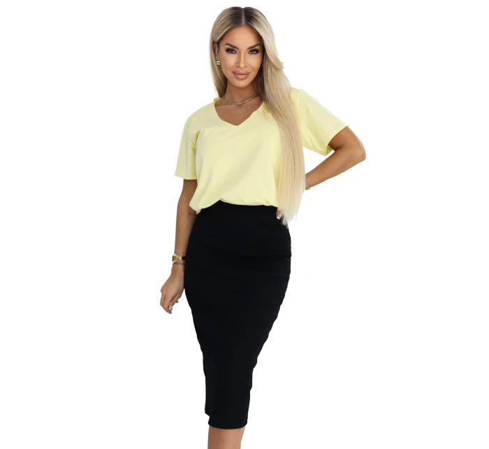 667-1 Priliehavá midi sukňa s vysokým pásom - čierna