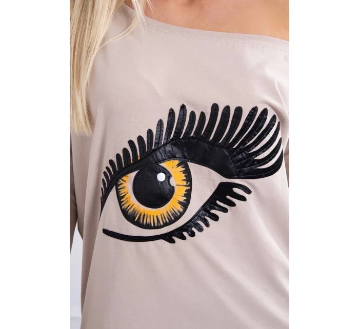 Halenka s potiskem a delšími zády béžová Halenka s potiskem a delšími zády béžová