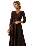 309-14 AMBER elegantné dlhé čipkované šaty s výstrihom - čokoládové