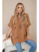 Blúzka nadrozmernej veľkosti s ťavím príveskom