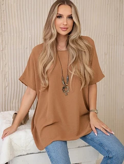 Blúzka nadrozmernej veľkosti s ťavím príveskom