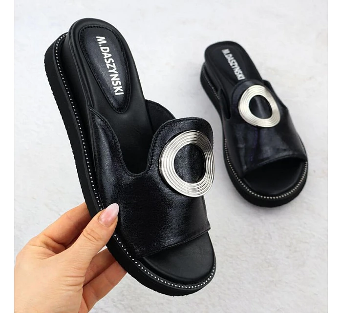 Dámské žabky na nízkém podpatku černé M.Daszynski