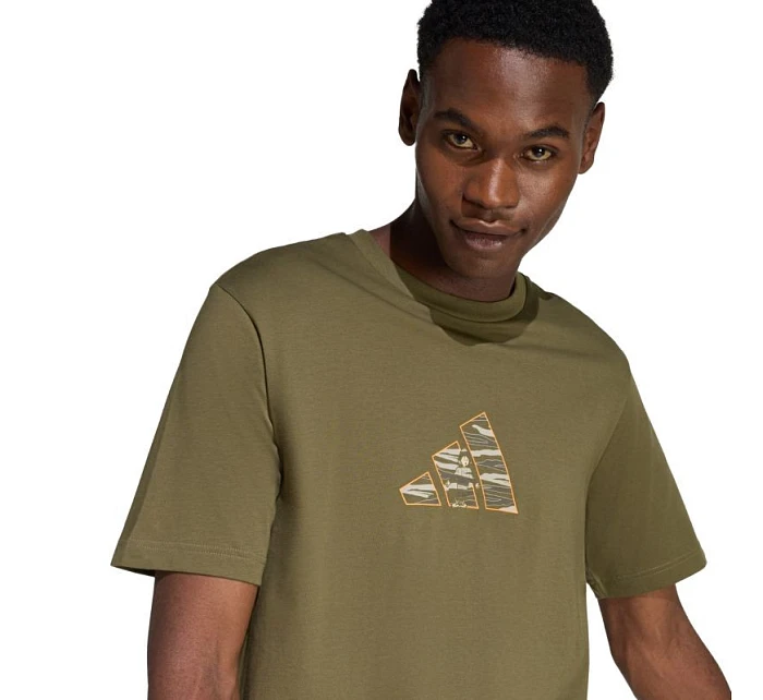 Pánské tričko Camo Explorer Graphic Tshirt olive model 22058274 pánské - ADIDAS