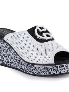 Dámske kožené žabky na platforme biele S.Barski 7012