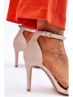 Módní sandály Beige béžové model 21612457 - VINCEZA Módní sandály Beige béžové model 21612457 - VINCEZA