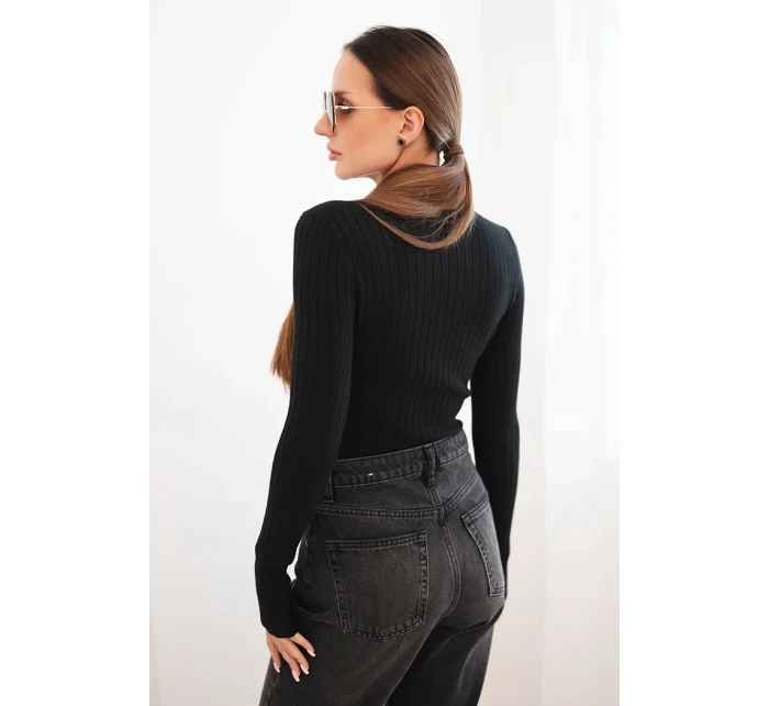 Dámské pruhované šaty s rolákem a ozdobnými knoflíky bordová