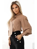 dámská halenka v karamelové barvě v stylu s dlouhými rukávy, vázáním a knoflíky model 20722306 - numoco dámská halenka v karamelové barvě v stylu s dlouhými rukávy, vázáním a knoflíky model 20722306 - numoco