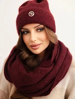 Dámska mäkká pletená súprava s čiapkou a nákrčníkom bordová
