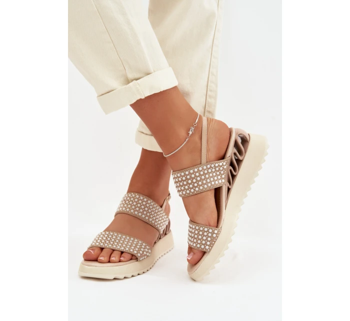 Model topánok na klinoch 225204 Krok v štýle