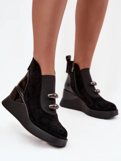 Topánky na klinovom podpätku model 220505 Step in style