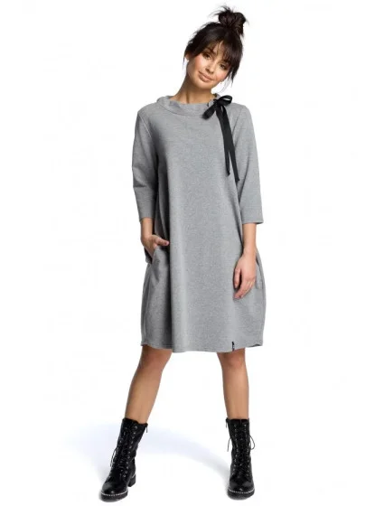 Dámské šaty nadměrné velikosti model 19158338 šedé - BeWear