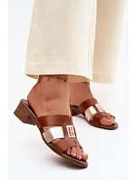 Kožené dámské sandály na podpatku model 22125908 hnědé - Zazoo