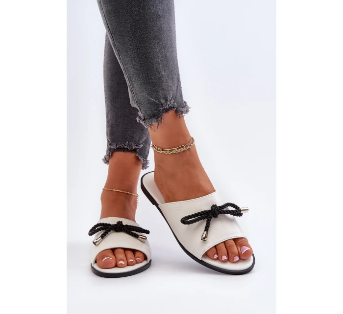 Dámské sandály z eko kůže Big Star model 21653779 Bílé - Big Star Shoes Dámské sandály z eko kůže Big Star model 21653779 Bílé - Big Star Shoes