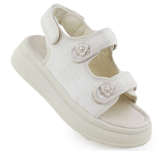 Dámske sandále na platforme krémové Potocki PY16337