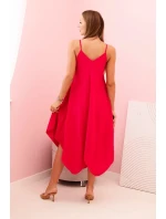 Dámske šaty bez ramienok s asymetrickým lemom fuchsiová
