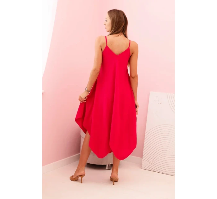 Dámske šaty bez ramienok s asymetrickým lemom fuchsiová