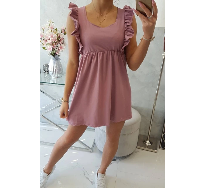 Šaty s volánikmi na bokoch tmavoružové