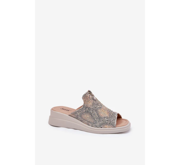 Klapki Damskie Na Koturnie Z Zamkiem Zwierzęcy Wzór Beżowe Irriva Klapki Damskie Na Koturnie Z Zamkiem Zwierzęcy Wzór Beżowe Irriva