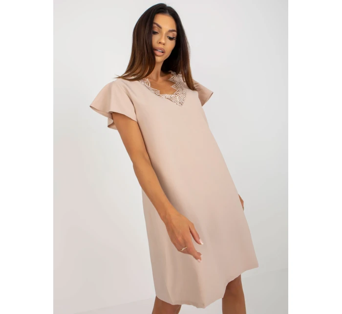 Sukienka WN SK model 18496684 beżowy - FPrice Sukienka WN SK model 18496684 beżowy - FPrice