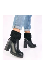 Topánky na podpätku model 221642 Solea Topánky na podpätku model 221642 Solea