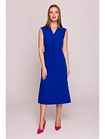 S410 Šaty áčkového strihu so zaväzovaním a výstrihom do V - kráľovská modrá
