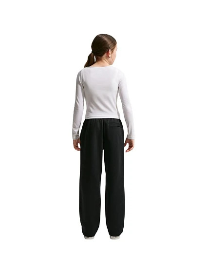 Dětské kalhoty černé, 010 model 22230626 - NIKE Dětské kalhoty černé, 010 model 22230626 - NIKE