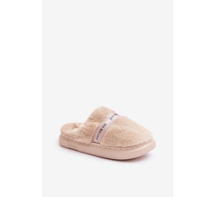 Kožené pantofle s ozdobným páskem béžové model 21681803 - Boto Kožené pantofle s ozdobným páskem béžové model 21681803 - Boto