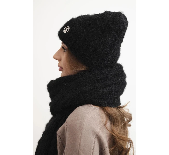 Dámská souprava čepice a šály s proužkem s ozdobou černý