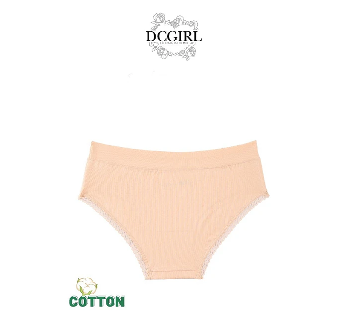 A'2 model 22110354 - DC Girl