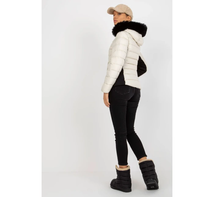 Bunda model 173201 NM Bunda model 173201 NM