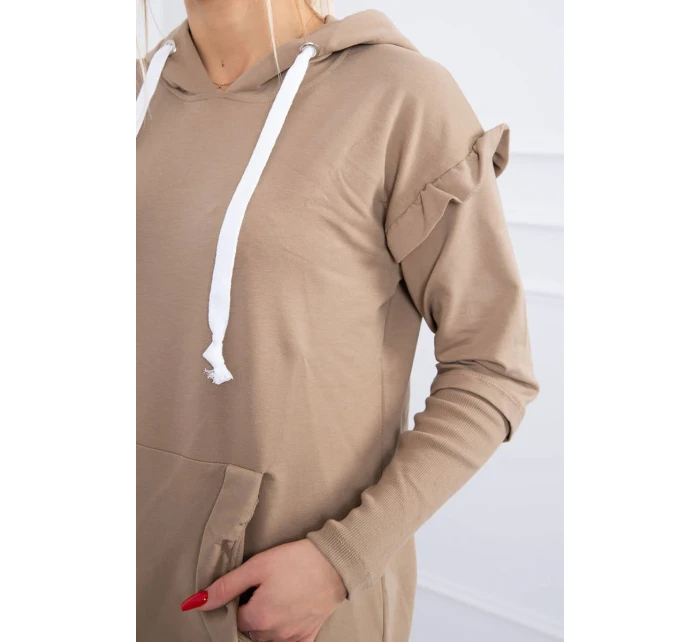 Šaty s ozdobnými volánikmi a kapucňou camel Šaty s ozdobnými volánikmi a kapucňou camel