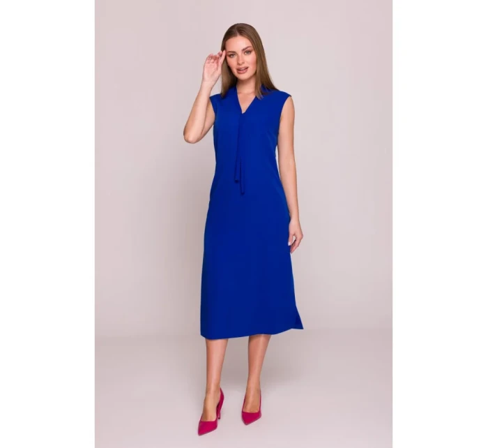Šaty áčkového střihu s vázáním a výstřihem do V  modré model 21154776 - STYLOVE