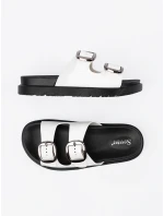 Moderní  nazouváky dámské bílé na plochém podpatku