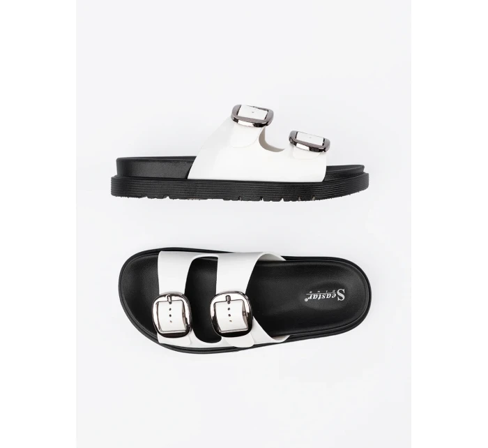 Moderní  nazouváky dámské bílé na plochém podpatku