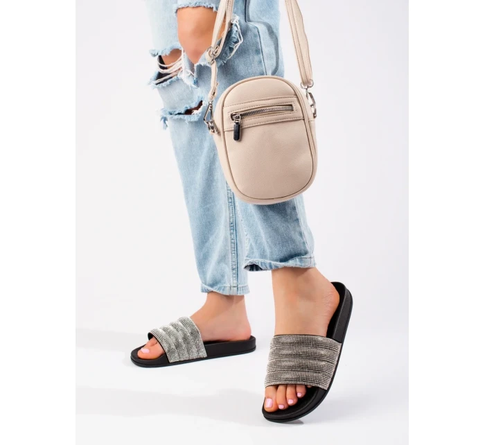 Zajímavé černé nazouváky dámské bez podpatku Zajímavé černé nazouváky dámské bez podpatku