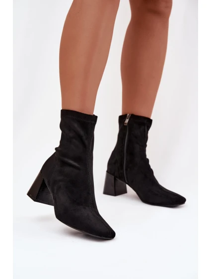 Topánky na podpätku model 221123 Krok vo veľkom štýle