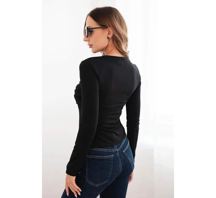 Dámska blúzka z viskózy s opaskom a brošňou čierna