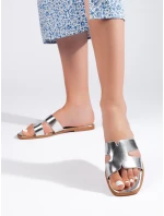 Praktické strieborné dámske ponožky na plochom podpätku Praktické strieborné dámske ponožky na plochom podpätku