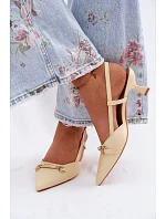 Sandále na podpätku model 227447 Krok vo veľkom štýle