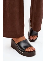 Dámské nazouváky na platformě se zlatými nýty Černé Arionne