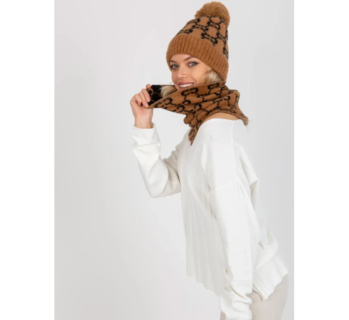 Tunelový šál AT KM CM 333 hnedý